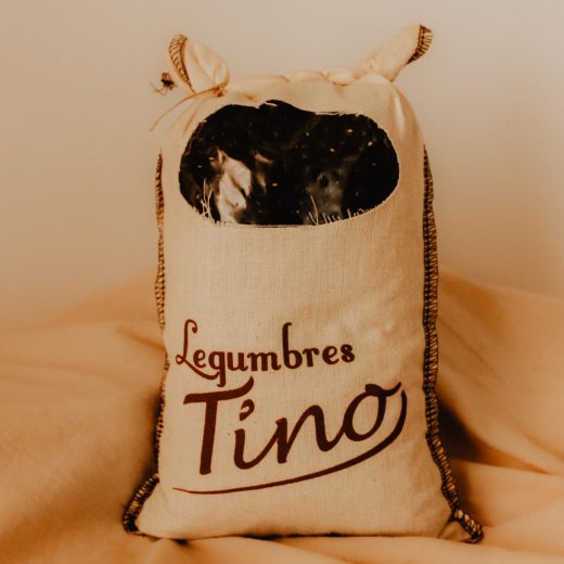 Fabas negras en su empaque original de Legumbres Tino